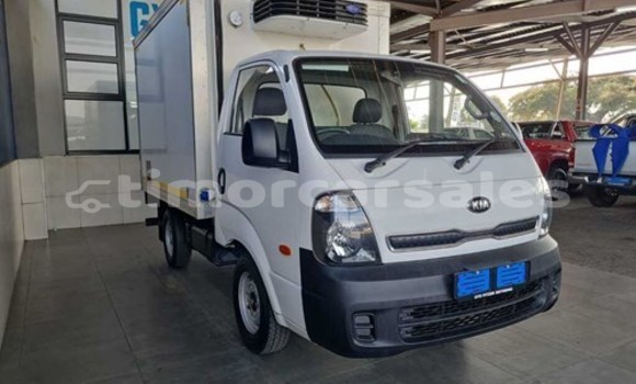 Buy Used Kia K7 White Car in Dili in Dili Buy Used Kia K7 White Car in Dili in Dili