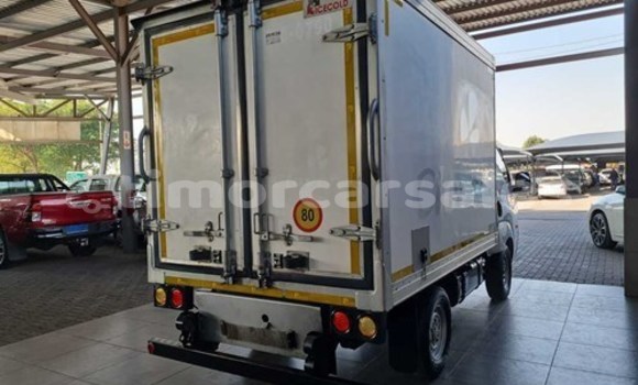 Buy Used Kia K7 White Car in Dili in Dili Buy Used Kia K7 White Car in Dili in Dili