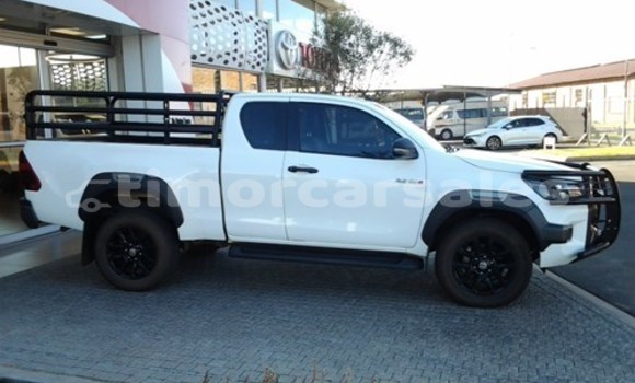 Buy Used Toyota Hilux White Car in Dili in Dili Buy Used Toyota Hilux White Car in Dili in Dili