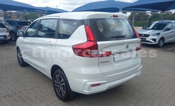 Buy Used Suzuki Ertiga White Car in Dili in Dili Buy Used Suzuki Ertiga White Car in Dili in Dili