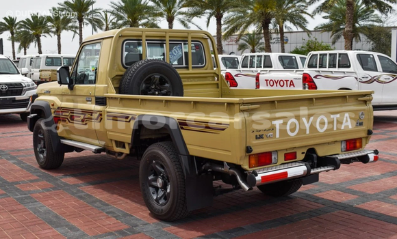 Buy New Toyota Land Cruiser Brown Car in Dili in Dili Buy New Toyota Land Cruiser Brown Car in Dili in Dili