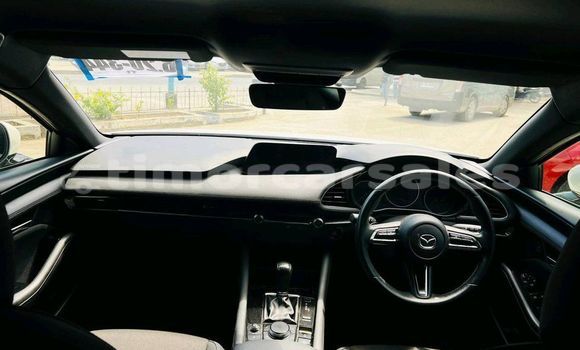 Acheter Occasion Voiture Mazda 323 Blanc à Atabae, Bobonaro Acheter Occasion Voiture Mazda 323 Blanc à Atabae, Bobonaro