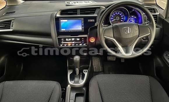 Buy Used Honda Fit White Car in Auba in Bobonaro Buy Used Honda Fit White Car in Auba in Bobonaro