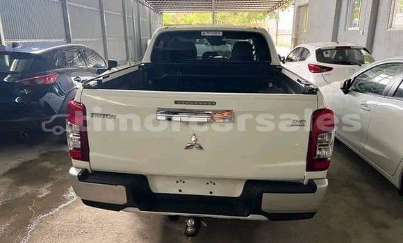 Buy Used Mitsubishi Outlander Other Car in Atabae in Bobonaro Buy Used Mitsubishi Outlander Other Car in Atabae in Bobonaro