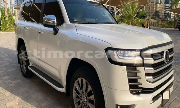Buy Used Toyota Land Cruiser White Car in Alas in Manufahi