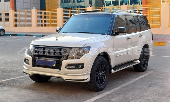 Buy Used Mitsubishi Pajero White Car in Dili in Dili Buy Used Mitsubishi Pajero White Car in Dili in Dili