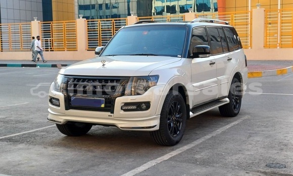 Buy Used Mitsubishi Pajero White Car in Dili in Dili Buy Used Mitsubishi Pajero White Car in Dili in Dili