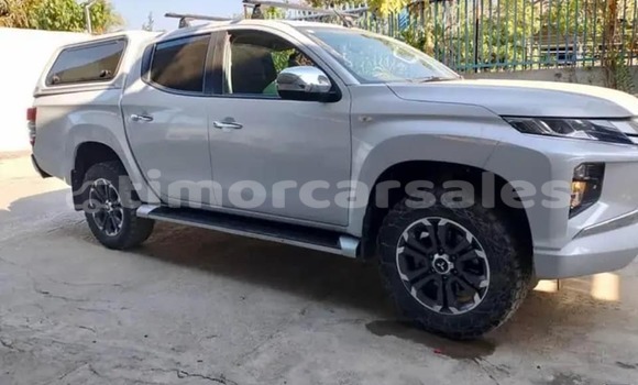 Buy Used Mitsubishi Triton White Car in Atabae in Bobonaro Buy Used Mitsubishi Triton White Car in Atabae in Bobonaro