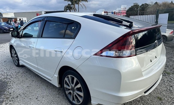 Buy Used Honda Insight White Car in Dili in Dili Buy Used Honda Insight White Car in Dili in Dili