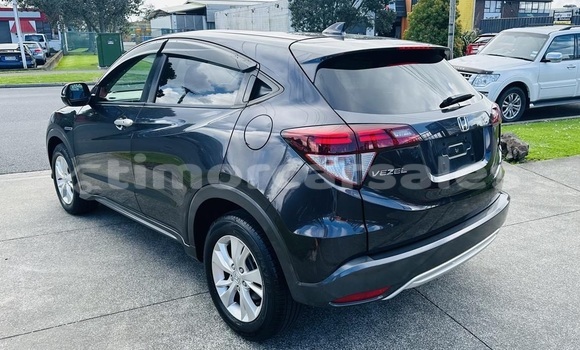 Buy Used Honda Vezel Blue Car in Bobonaro in Bobonaro Buy Used Honda Vezel Blue Car in Bobonaro in Bobonaro