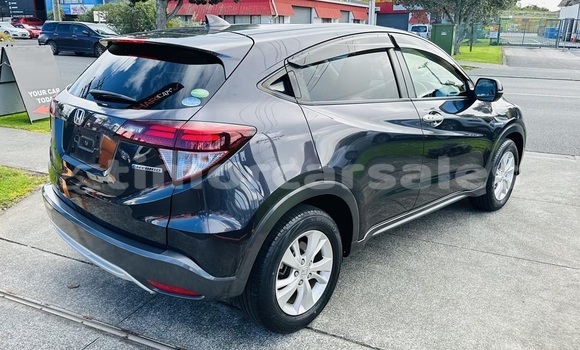 Buy Used Honda Vezel Blue Car in Bobonaro in Bobonaro Buy Used Honda Vezel Blue Car in Bobonaro in Bobonaro