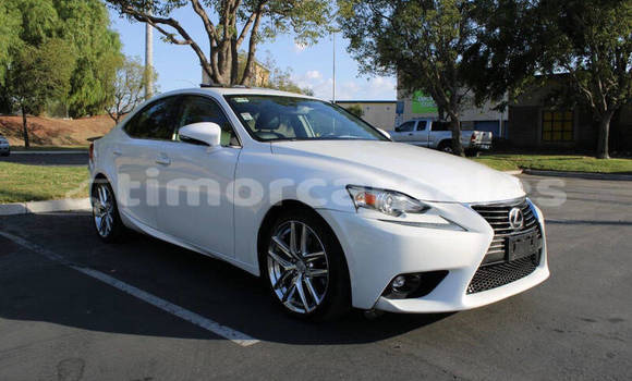 Buy Used Lexus IS White Car in Dili in Dili Buy Used Lexus IS White Car in Dili in Dili