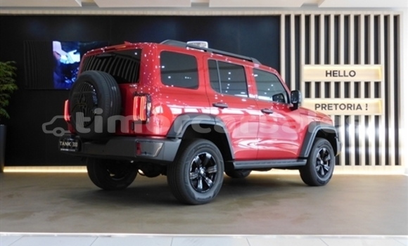 Buy Used GAZ 18 Red Car in Dili in Dili Buy Used GAZ 18 Red Car in Dili in Dili