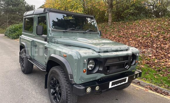 Buy Used Land Rover Defender Green Car in Laclubar in Manatuto