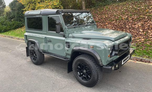 Buy Used Land Rover Defender Green Car in Laclubar in Manatuto Buy Used Land Rover Defender Green Car in Laclubar in Manatuto