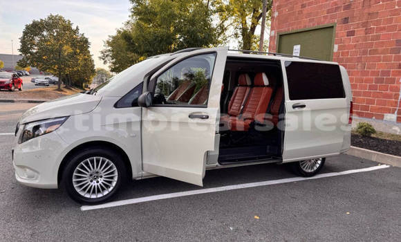 Buy Used Mercedes-Benz Vito White Car in Dili in Dili Buy Used Mercedes-Benz Vito White Car in Dili in Dili