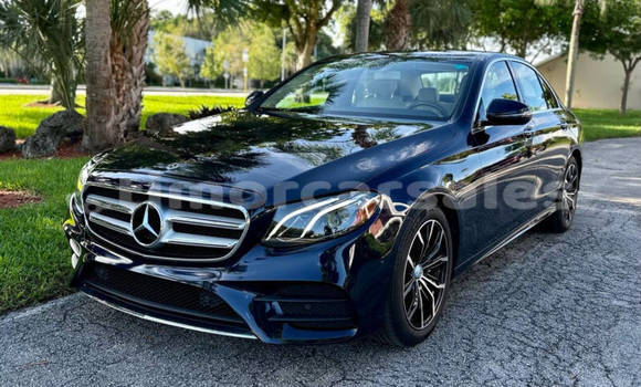 Buy Used Mercedes-Benz E–Class Blue Car in Ermera in Ermera