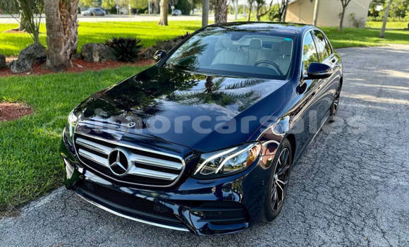 Buy Used Mercedes-Benz E–Class Blue Car in Ermera in Ermera Buy Used Mercedes-Benz E–Class Blue Car in Ermera in Ermera