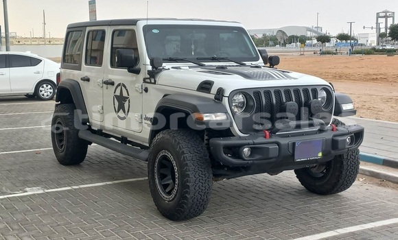 Buy Used Jeep Wrangler White Car in Dili in Dili Buy Used Jeep Wrangler White Car in Dili in Dili