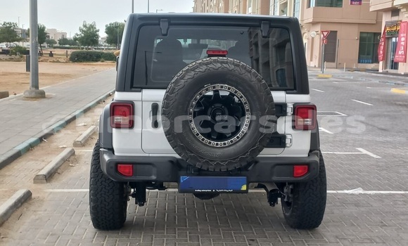 Buy Used Jeep Wrangler White Car in Dili in Dili Buy Used Jeep Wrangler White Car in Dili in Dili