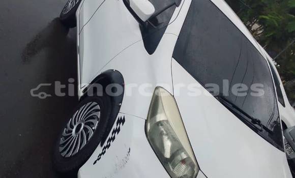 Buy Used Toyota Vitz White Car in Dili in Dili