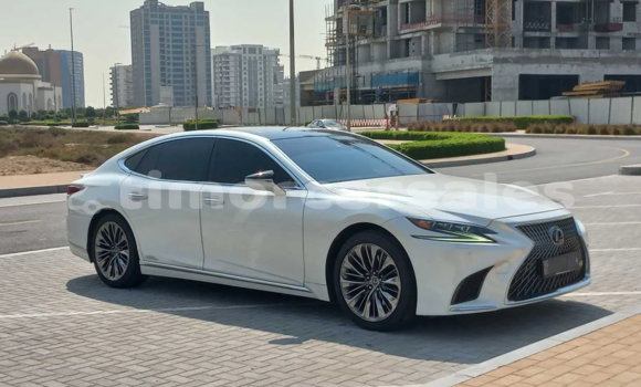 Buy Used Lexus LS White Car in Dili in Dili Buy Used Lexus LS White Car in Dili in Dili