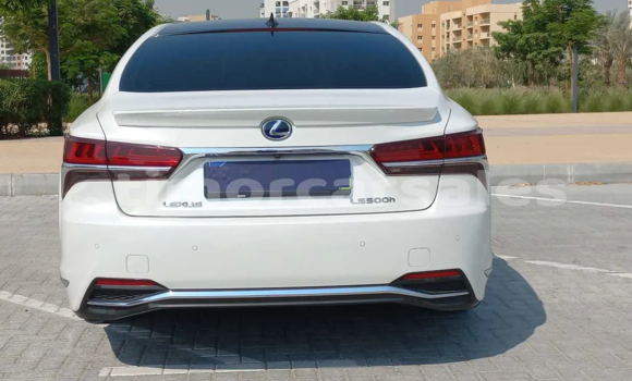 Buy Used Lexus LS White Car in Dili in Dili Buy Used Lexus LS White Car in Dili in Dili