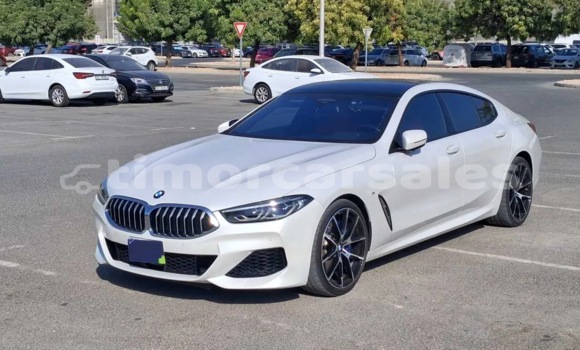 Buy Used BMW 8-Series White Car in Dili in Dili
