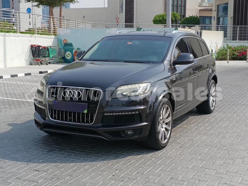 Big with watermark audi q7 dili dili 3424