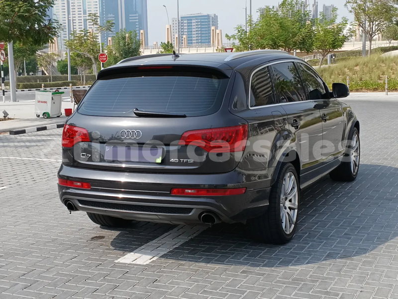 Big with watermark audi q7 dili dili 3424