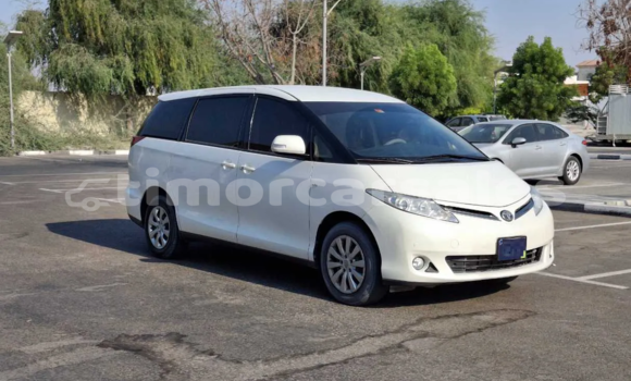 Buy Used Toyota Previa White Car in Dili in Dili Buy Used Toyota Previa White Car in Dili in Dili