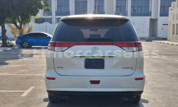 Buy Used Toyota Previa White Car in Dili in Dili Buy Used Toyota Previa White Car in Dili in Dili