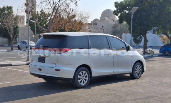 Buy Used Toyota Previa White Car in Dili in Dili Buy Used Toyota Previa White Car in Dili in Dili