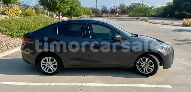 Big with watermark toyota yaris dili dili 3430