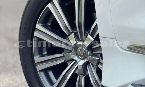 Buy Used Lexus LX 570 White Car in Atsabe in Ermera Buy Used Lexus LX 570 White Car in Atsabe in Ermera
