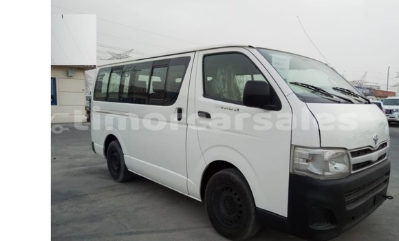 Buy Used Toyota Hiace White Car in Dili in Dili Buy Used Toyota Hiace White Car in Dili in Dili