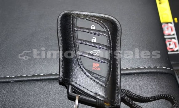 Buy Used Lexus LX White Car in Atabae in Bobonaro Buy Used Lexus LX White Car in Atabae in Bobonaro