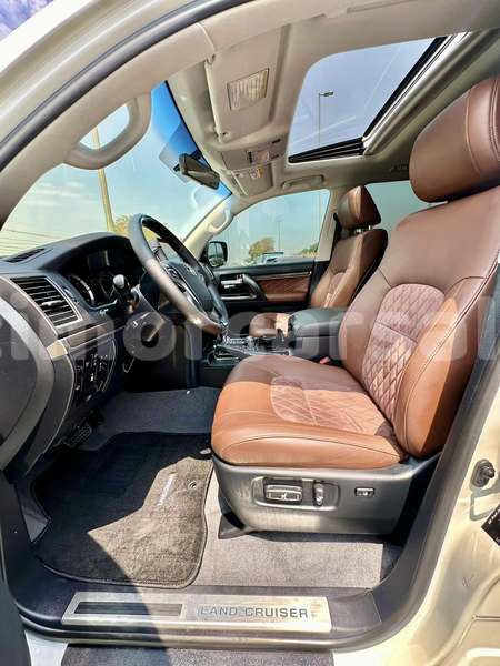 Big with watermark toyota land cruiser cova lima fohorem 3483