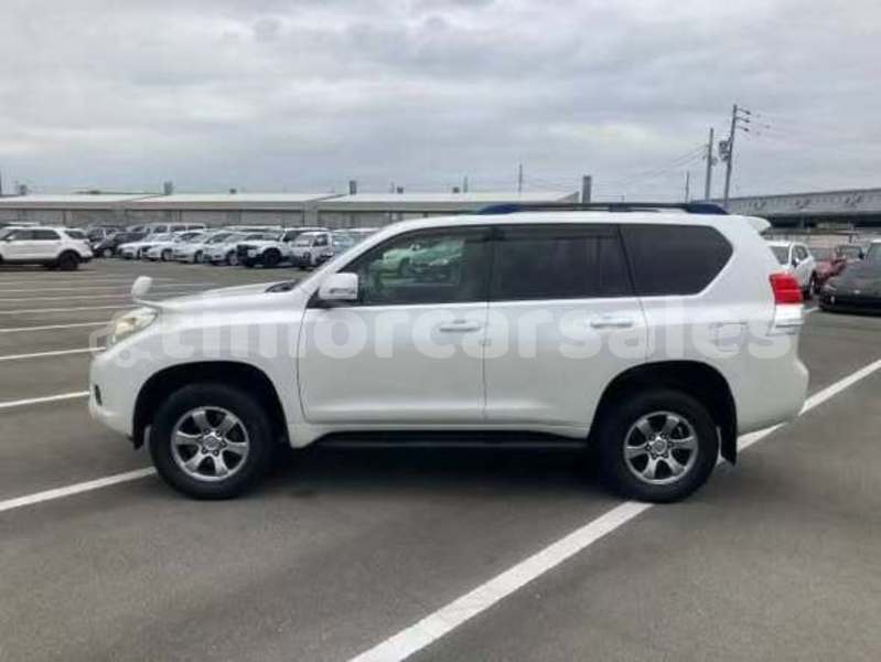 Big with watermark toyota land cruiser ambeno oecusse passabe 3485