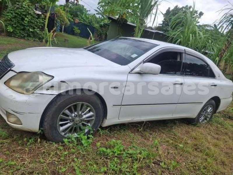 Big with watermark toyota crown cova lima mape 3487