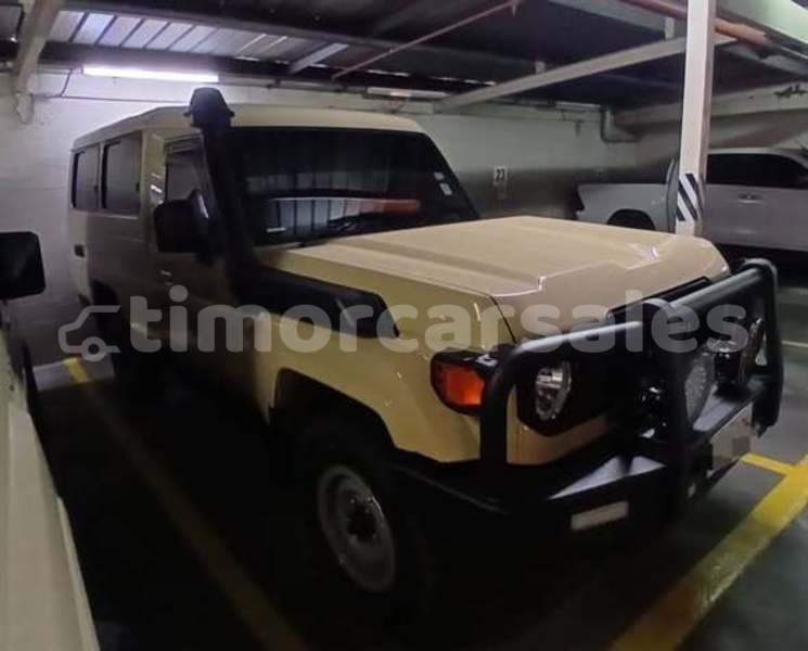 Big with watermark toyota land cruiser prado cova lima mape 3504