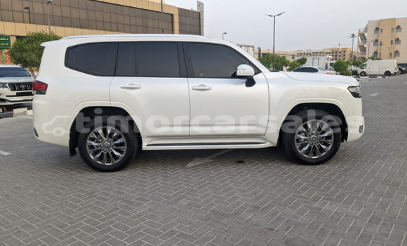 Buy Used Toyota Land Cruiser White Car in Dili in Dili Buy Used Toyota Land Cruiser White Car in Dili in Dili