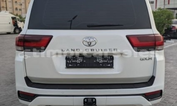 Buy Used Toyota Land Cruiser White Car in Dili in Dili Buy Used Toyota Land Cruiser White Car in Dili in Dili