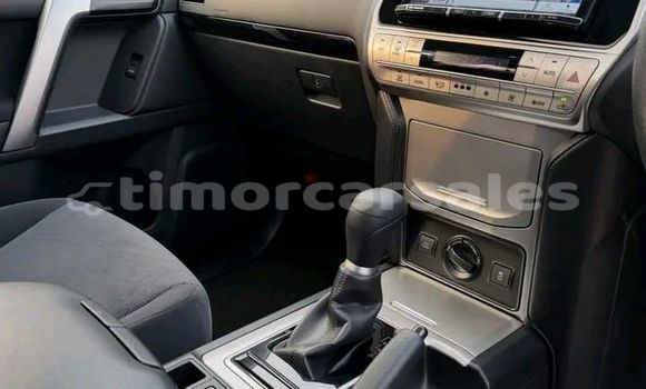 Buy Used Toyota Land Cruiser Prado White Car in Atsabe in Ermera Buy Used Toyota Land Cruiser Prado White Car in Atsabe in Ermera