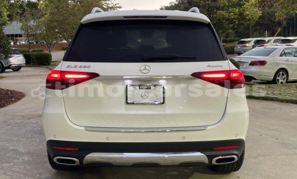 Buy Used Mercedes-Benz GLE White Car in Dotik in Manufahi Buy Used Mercedes-Benz GLE White Car in Dotik in Manufahi