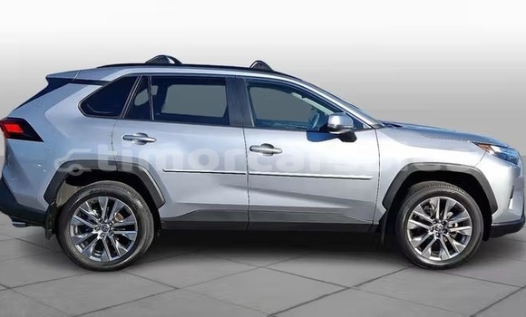 Buy Used Toyota RAV4 Silver Car in Dili in Dili Buy Used Toyota RAV4 Silver Car in Dili in Dili