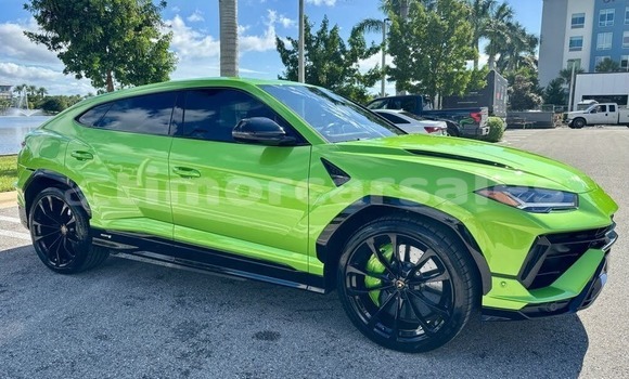 Buy Used Lamborghini Urus Green Car in Atabae in Bobonaro