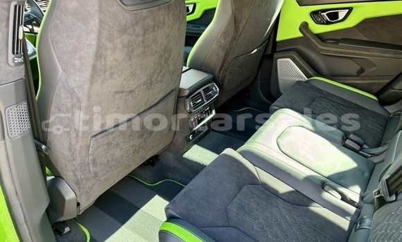 Acheter Occasion Voiture Lamborghini Urus Vert à Atabae, Bobonaro Acheter Occasion Voiture Lamborghini Urus Vert à Atabae, Bobonaro