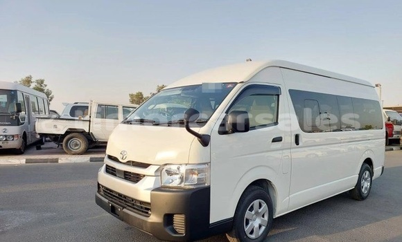 Buy Used Toyota Hiace White Car in Dili in Dili