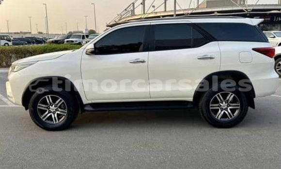 Buy Used Toyota Fortuner White Car in Dili in Dili Buy Used Toyota Fortuner White Car in Dili in Dili